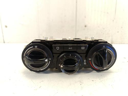 Used Climate control PEUGEOT 208 I (CA_, CC_) 1.2 VTI 82 (82 hp) 25003282