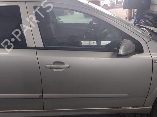 Used Right front door OPEL ASTRA H Estate (A04) [2004-2014]  20224039