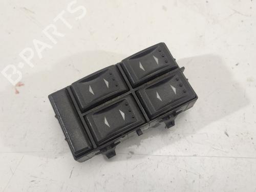Used Left front window switch FORD MONDEO III (B5Y) 2.0 TDCi (130 hp) 8235099