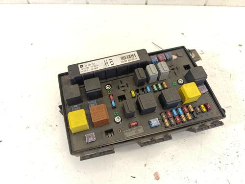 Skrzynka bezpieczników OPEL ZAFIRA / ZAFIRA FAMILY B (A05) 1.9 CDTI (M75) | BP27832993E1