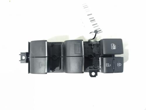 left-front-window-switch-toyota-c-hr-_x1_-2016-36294902 main image