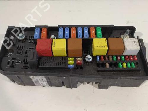 Used Fuse box OPEL VECTRA C GTS (Z02) 1.9 CDTI (F68) (150 hp) 6080440