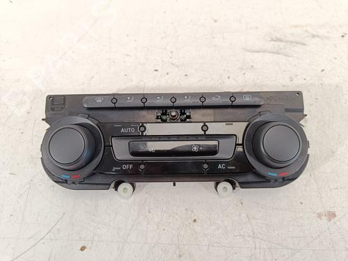 Used Climate control SEAT LEON (1P1) 2.0 TDI (170 hp) 10382920
