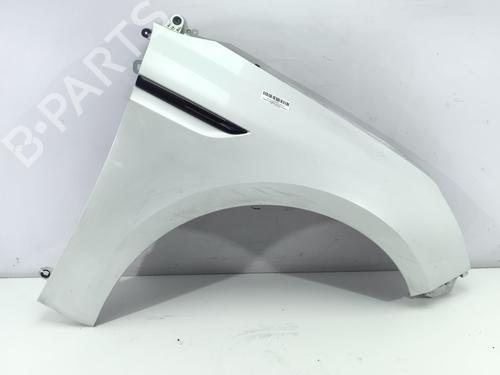 right-front-fenders-renault-megane-iv-hatchback-b9amn_-2015-39530995 main image