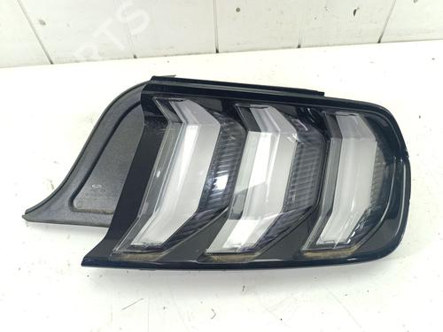 Used Right taillight FORD USA MUSTANG Coupe 5.0 V8 Bullitt (460 hp) 30135100