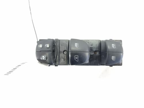 Used Left front window switch Left front window switch RENAULT KADJAR (HA_, HL_) 1.6 dCi 130 4x4 (HLA4) (130 hp) 33690880 33690880