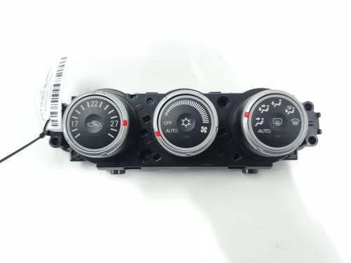 Commande Chauffage MITSUBISHI LANCER VIII (CY_A, CZ_A) 2.0 DI-D (CY8A) (140 hp) 33173080