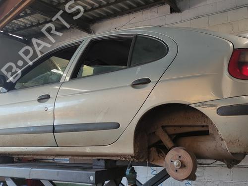 Left headlight RENAULT MEGANE I Classic (LA0/1_) 1.9 dCi (LA05) | BP9076023C28 