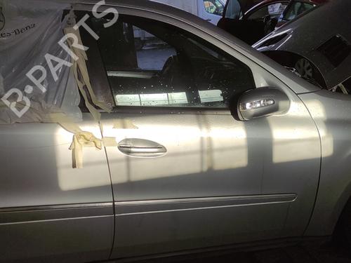 Used Right front door MERCEDES-BENZ M-CLASS (W164) ML 320 CDI 4-matic (164.122) (224 hp) 12550576