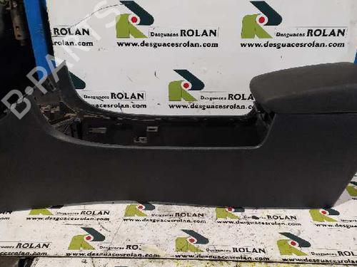 Used Armrest / Center console CHEVROLET EPICA (KL1_) 2.0 D (150 hp) 7152453