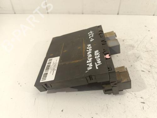 Fuse box VW TOURAN (1T1, 1T2) 1.9 TDI | BP29508859E1 