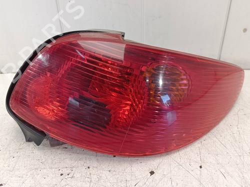 Used Right taillight PEUGEOT 206 CC (2D) 1.6 16V (2DNFUF, 2DNFUR) (109 hp) 12547186