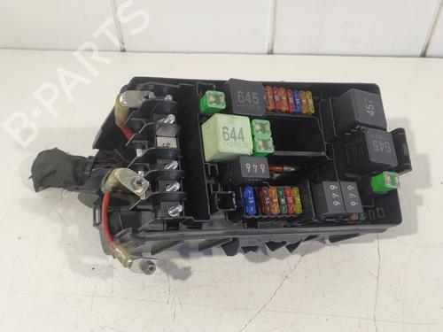 Used Fuse box SEAT LEON (5F1) 2.0 TDI (184 hp) 8137424