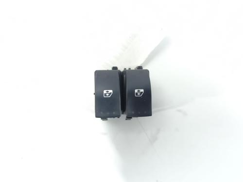 Used Left front window switch Left front window switch RENAULT CLIO II (BB_, CB_) 1.2 16V (BB05, BB0W, BB11, BB27, BB2T, BB2U, BB2V, CB05,... (75 hp) 34719780 34719780