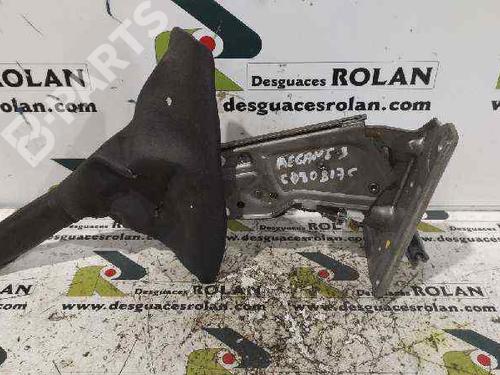 hand-brake-renault-megane-iii-hatchback-bz01_-b3_-15-dci-2008-8772837 main image