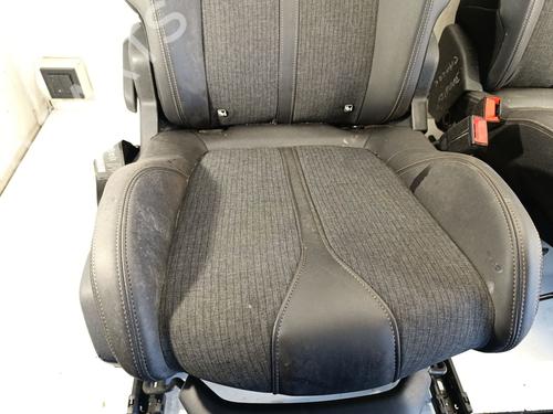 Seats set PEUGEOT 3008 II SUV (MC_, MR_, MJ_, M4_) 1.6 PureTech 180 (M45GFR, M45GFU) | BP9839268C78 