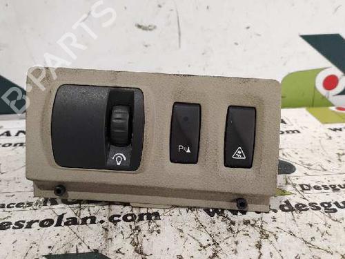 Used Switch RENAULT MEGANE III Hatchback (BZ0/1_, B3_) 1.5 dCi (106 hp) 5407277
