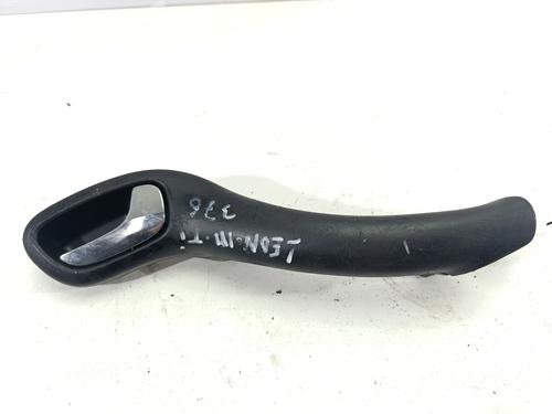 Højre bagtil invendig håndtag SEAT LEON (1M1) 1.9 TDI (110 hp) 32342978