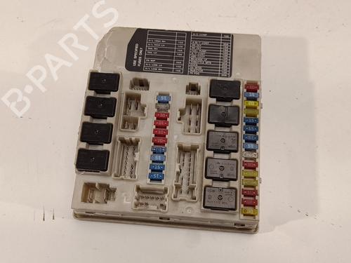 Used Fuse box NISSAN MICRA III (K12) 1.4 16V (88 hp) 15075213
