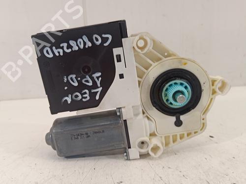 Right front window motor SEAT LEON (1P1) 1.9 TDI | BP21572495E20 