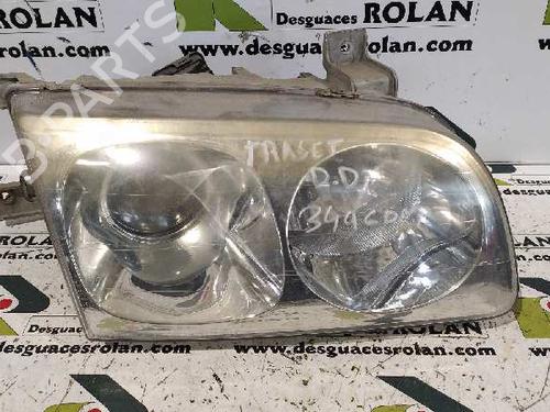 Right headlight HYUNDAI TRAJET (FO) 2.0 (136 hp) 7198275