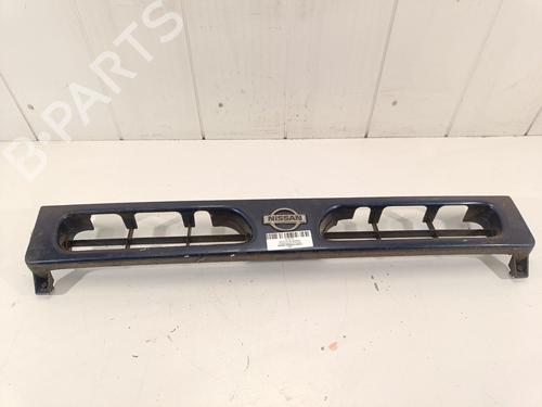 Used Grille NISSAN TERRANO I (WD21) 2.7 TD 4WD (LBYD21) (99 hp) 27925148