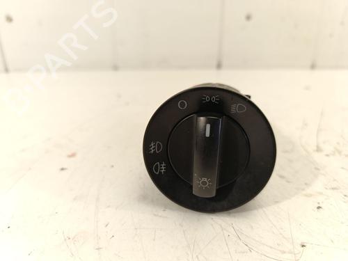 Used Headlight switch VW POLO (9N_, 9A_) 1.4 16V (75 hp) 26501883