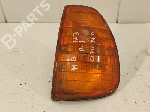 Used Left front indicator Left front indicator MERCEDES-BENZ 123 Saloon (W123) 240 D (123.123) (72 hp) 8959954 8959954