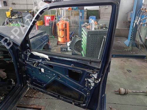 Used Right front door MERCEDES-BENZ 190 (W201) E 1.8 (201.018) (109 hp) 28545137