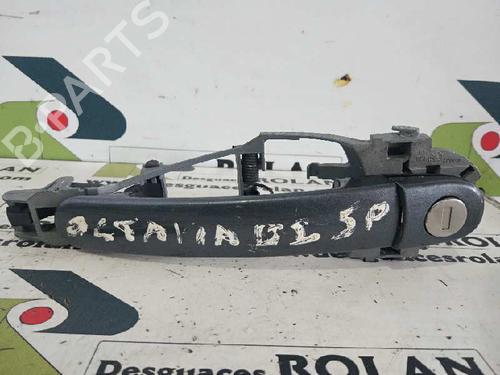 Used Front left exterior door handle SKODA OCTAVIA I (1U2) [1996-2010]  4053714