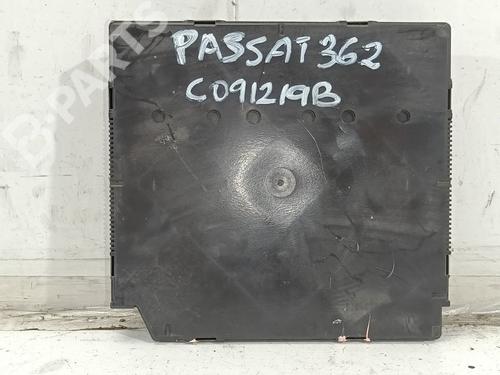 Used Fuse box Fuse box VW PASSAT B7 Variant (365) 2.0 TDI 4motion (140 hp) 10295424 10295424