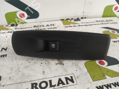 Used Right front window switch RENAULT LAGUNA III (BT0/1) 2.0 dCi (BT01, BT08, BT09, BT0E, BT0K, BT12, BT1C, BT1D,... (150 hp) 4193197