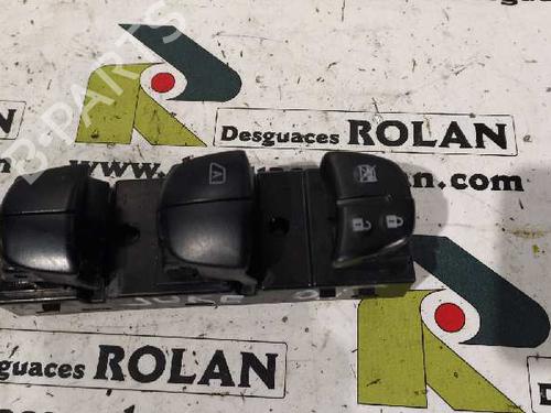 Used Left front window switch NISSAN JUKE (F15) 1.5 dCi (110 hp) 4836508