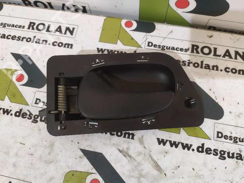 Used Rear left interior door handle RENAULT LAGUNA I (B56_, 556_) [1993-2002]  4411284