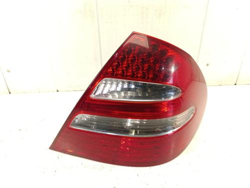 Used Right taillight MERCEDES-BENZ E-CLASS (W211) E 400 CDI (211.028) (260 hp) 30044222