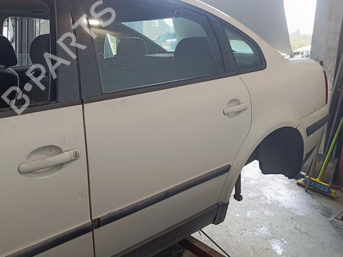 Używane Drzwi tylne lewe VW PASSAT B5 (3B2) [1996-2001]  28544879