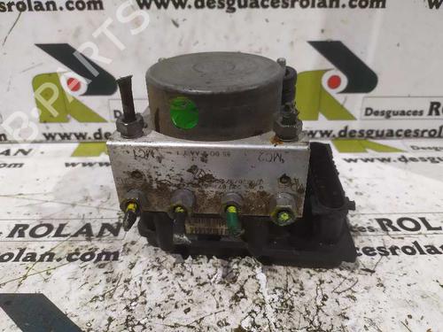 Used ABS pump RENAULT CLIO III (BR0/1, CR0/1) [2005-2014]  5701681