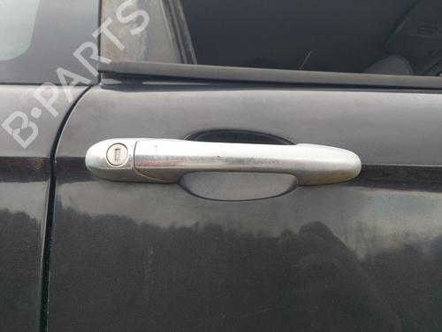 Højre fortil udvendigt håndtag ALFA ROMEO 147 (937_) 1.9 JTD (937.AXD1A, 937.BXD1A, 937.AXV1A, 937.BXB1A,... (115 hp) 31762397