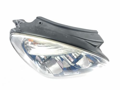 Right headlight KIA CARENS III MPV (UN) 2.0 CRDi 140 | BP33401355C29 - Image 3