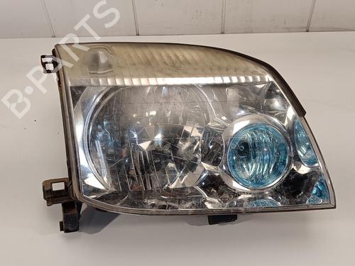 Used Right headlight NISSAN X-TRAIL I (T30) 2.2 DCi (114 hp) 13930560