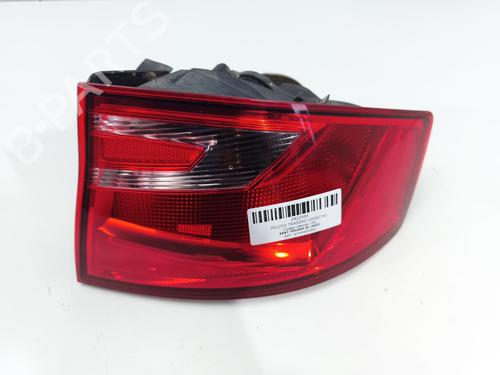 right-taillight-seat-toledo-iv-kg3-2012-2013-2014-2015-2016-2017-2018-2019-33029692 main image