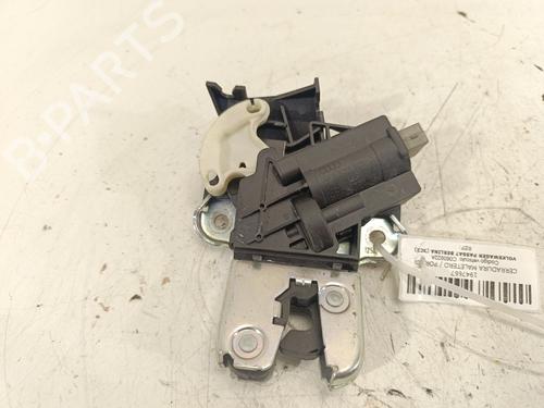 Tailgate lock VW PASSAT B6 (3C2) 2.0 TDI 4motion 4f5827505d