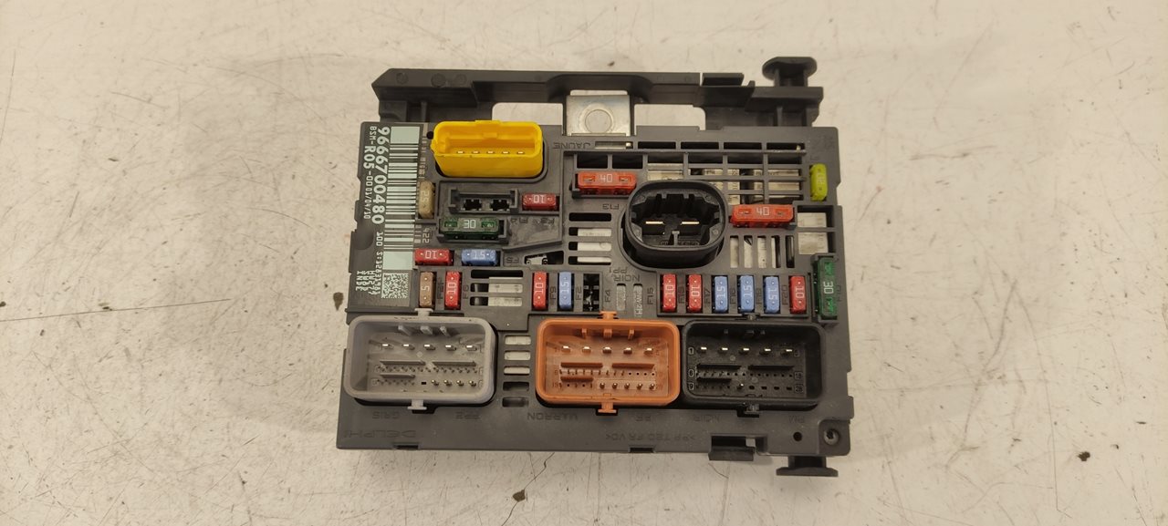 Fuse box PEUGEOT 308 I (4A_, 4C_) 1.6 16V 9495575 BParts