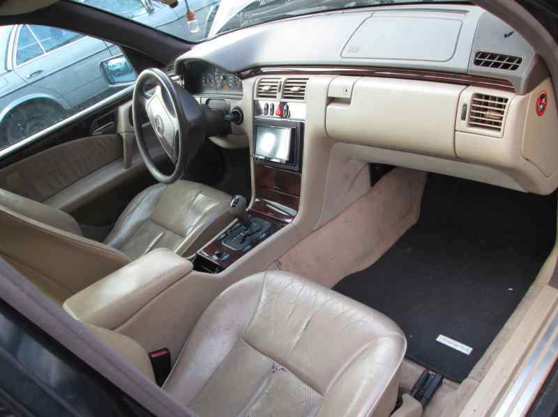 Feu Arriere Droite Mercedes Benz E Class W210 E 420 210 072 Interior B Parts