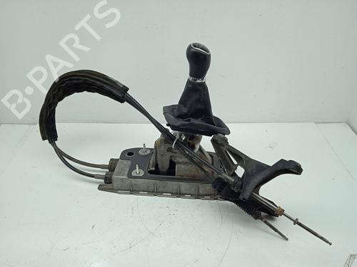 Used Gear lever SKODA YETI (5L) 2.0 TDI (140 hp) 12320444