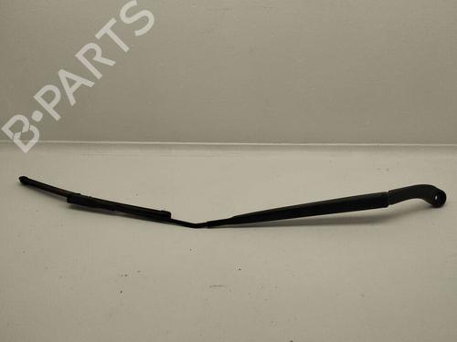 Used Front windshield wiper arm NISSAN QASHQAI I (J10, NJ10) [2006-2015]  18549003