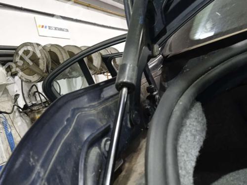 tailgate-lift-support-bmw-3-e90-2004-2005-2006-2007-2008-2009-2010-2011-2012-24509492 main image