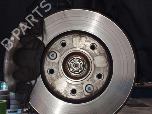 Used Left front steering knuckle Left front steering knuckle RENAULT MEGANE III Hatchback (BZ0/1_, B3_) [2008-2026] 18548739 18548739