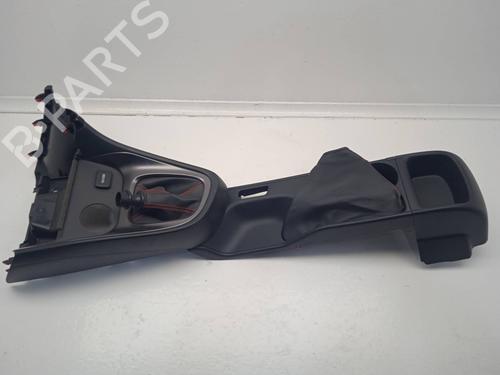 Used Middle console Middle console TOYOTA YARIS (_P21_, _PA1_, _PH1_) 1.6 GR 4WD (GXPA16) (261 hp) 40094613 40094613