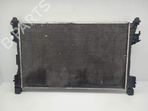 water-radiator-mercedes-benz-c-class-w203-c-220-cdi-203006-203008-a2035001103-2000-2001-2002-2003-2004-2005-2006-2007-21570355 main image